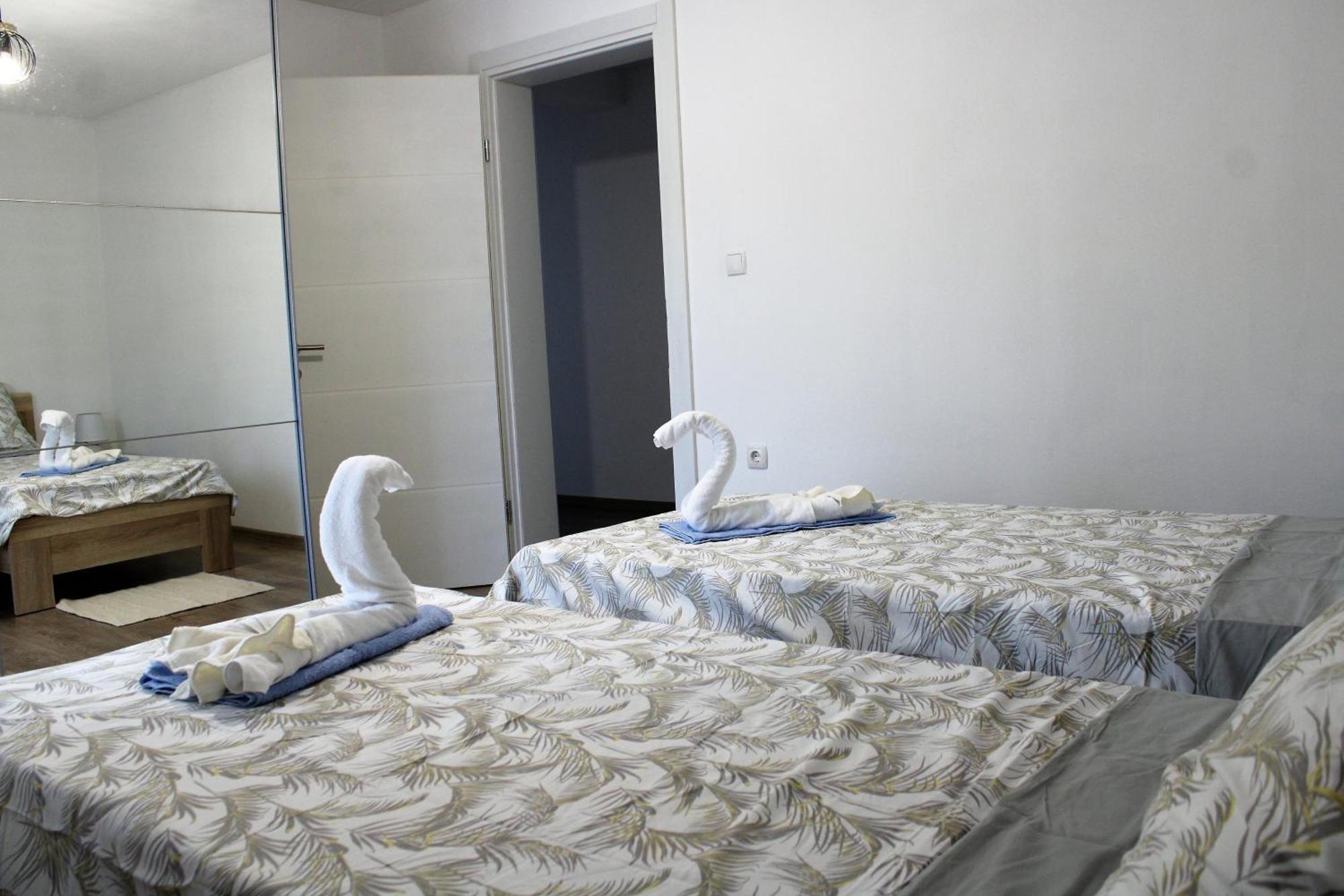 Apartman Swans Otočac Extérieur photo