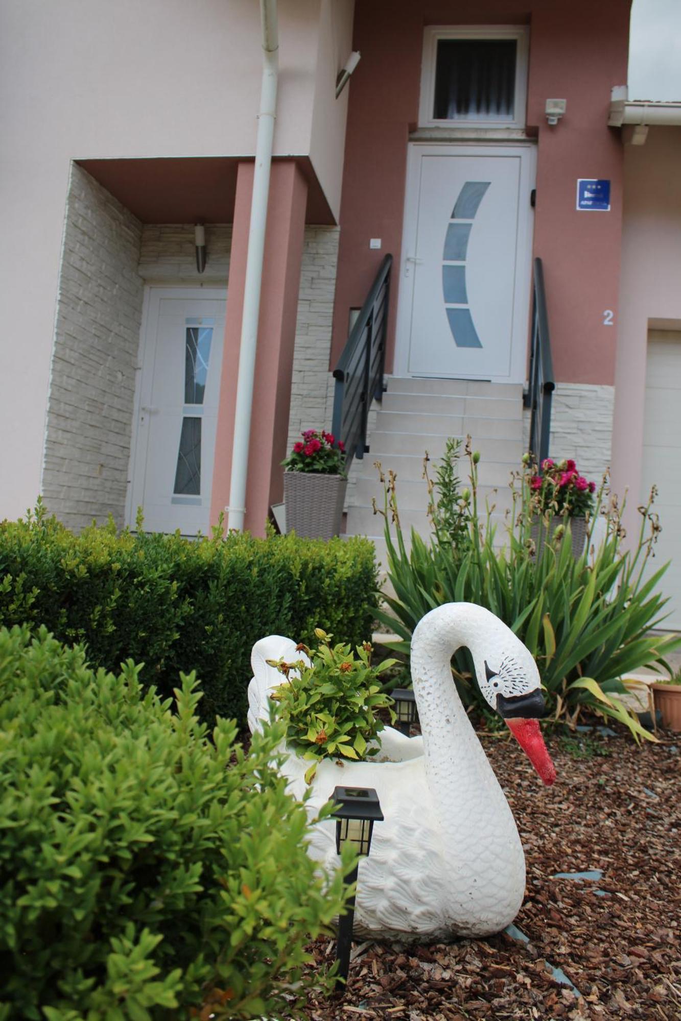 Apartman Swans Otočac Extérieur photo