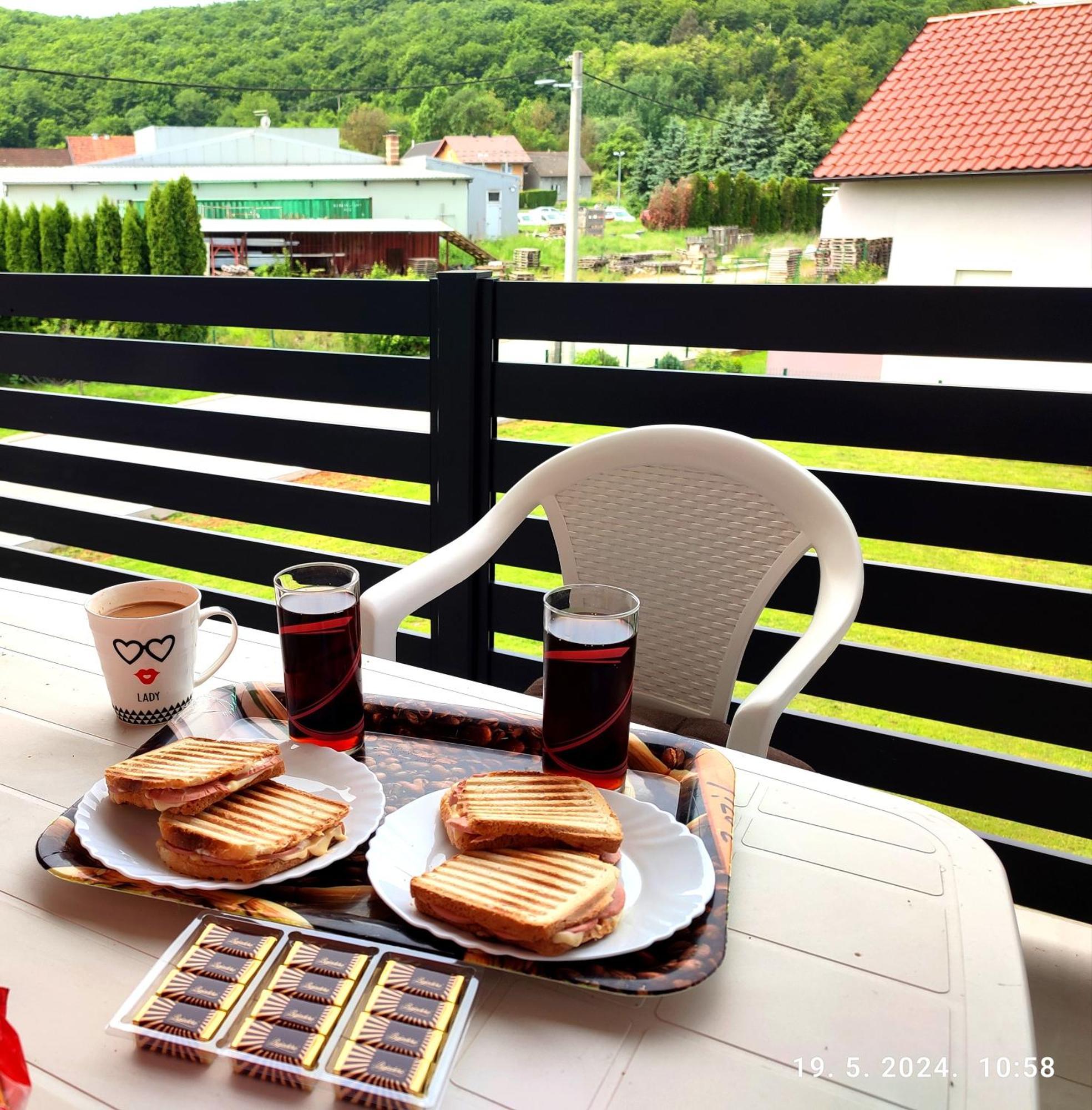 Apartman Swans Otočac Extérieur photo